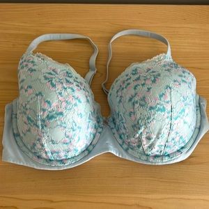 Victoria’s Secret, lightly lined, wireless, lace bra, large DD/38E, never worn